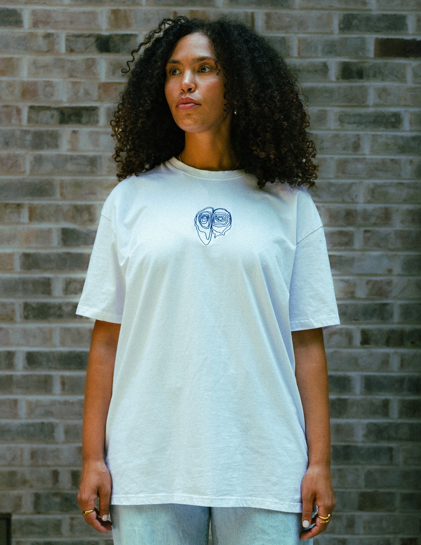 Oversized Tee - Model Glacier